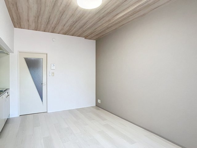 マリュンヌ金沢の洋室