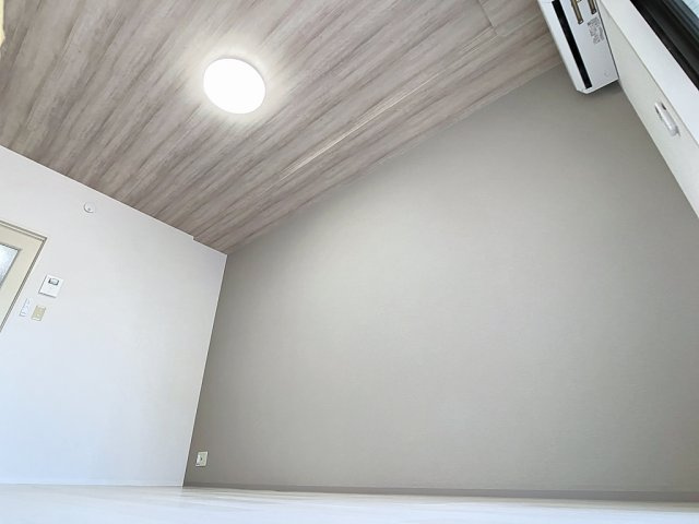 マリュンヌ金沢の洋室