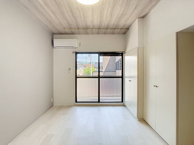 マリュンヌ金沢の洋室