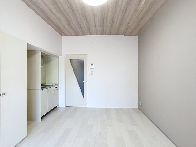 マリュンヌ金沢の洋室