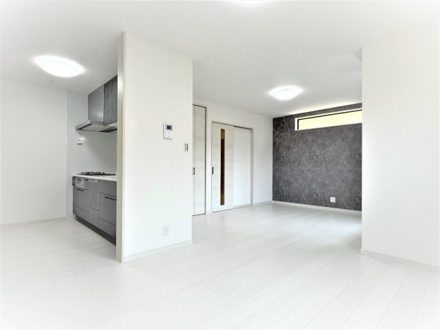 堺市東区日置荘北町　令和5年築4ＬＤＫの居間・リビング