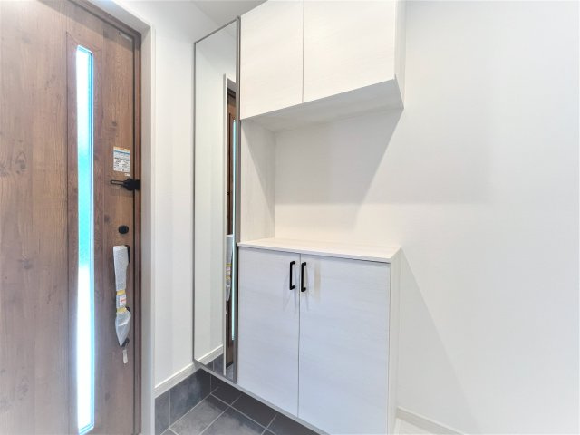 堺市東区日置荘北町　令和5年築4ＬＤＫの玄関