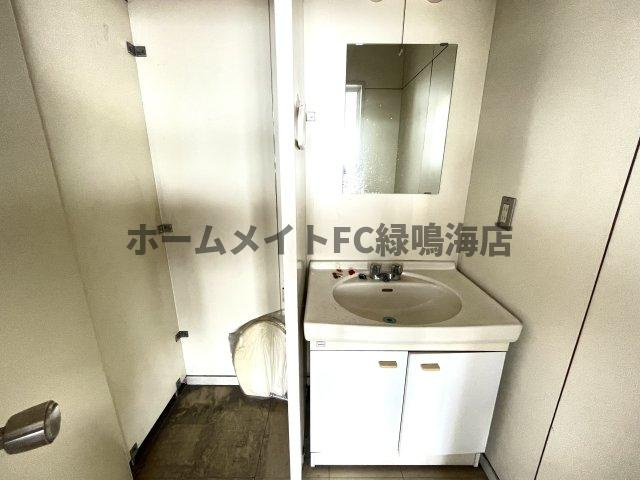 早川ビルの洗面所