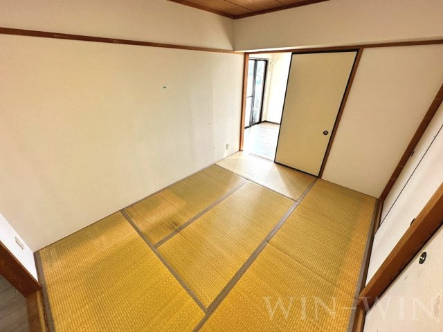 ハイツ船町の和室