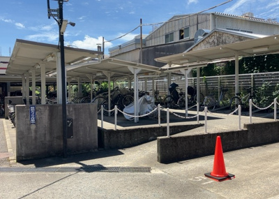 【駐輪場】 | コスモ相模原スカイエッセ | マンションの駐輪場は、事前に空きがあるか確認を取ると安心です。せっかく入居したのに駐輪スペースがない！なんてことになったら大変ですよね。そこで、内見時や購入前にはまず事前に確認しておくと良いでしょう。