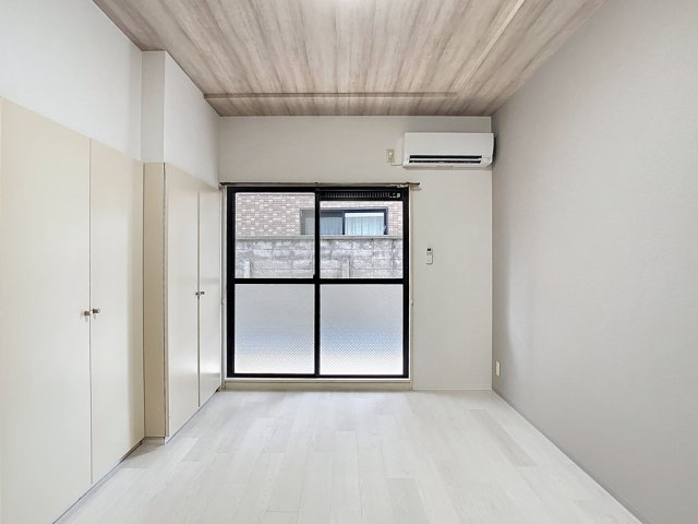 マリュンヌ金沢の洋室