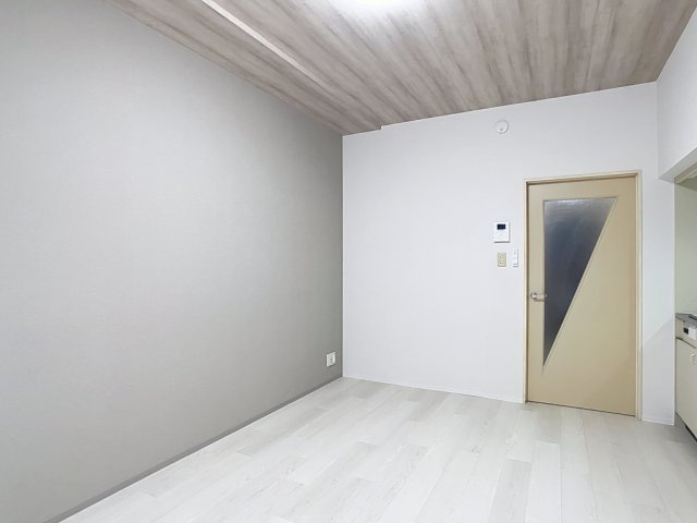 マリュンヌ金沢の洋室