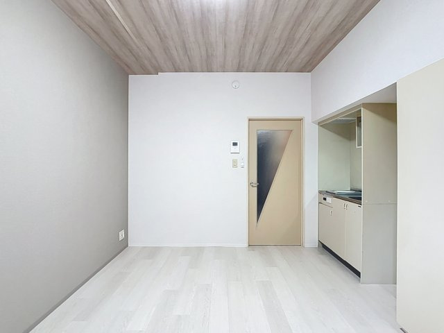 マリュンヌ金沢の洋室