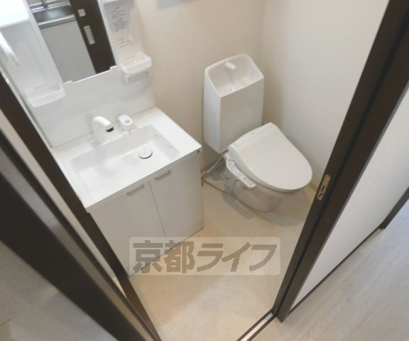 グラン堀川今出川の洗面所