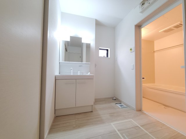 三郷市　新和1丁目　新築戸建　全1棟の洗面所|施工例です