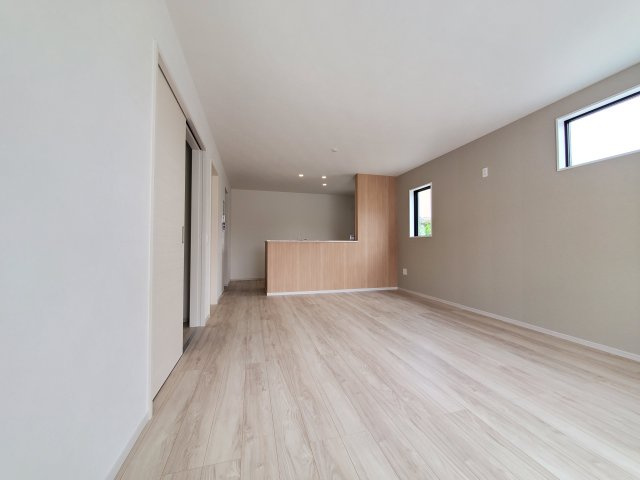 三郷市　新和1丁目　新築戸建　全1棟の居間・リビング|施工例です