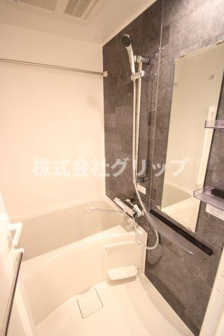 エストゥルース横浜蒔田の浴室
