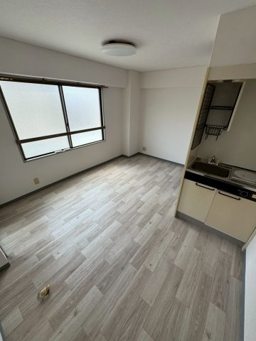 ドミール大田の居間・リビング