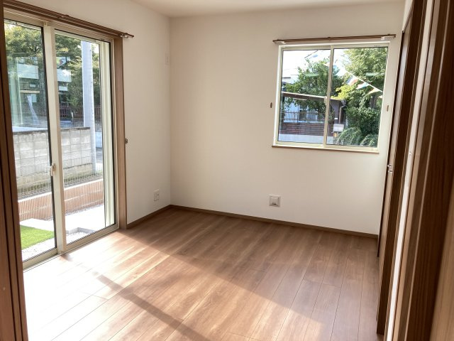 ハートフルタウン 前橋市西片貝町１丁目293番　Ａ号棟の洋室|１階洋室です。4.5帖の広さです。