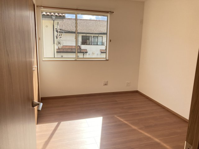 ハートフルタウン 前橋市西片貝町１丁目293番　Ａ号棟の洋室|2階洋室2です