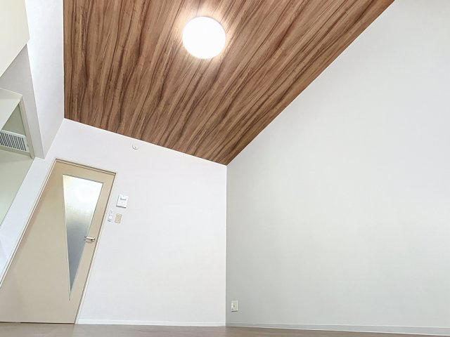 マリュンヌ金沢の洋室