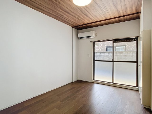 マリュンヌ金沢の洋室