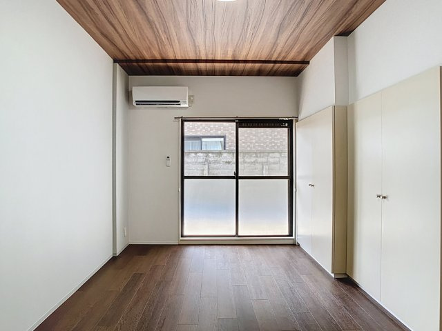 マリュンヌ金沢の洋室