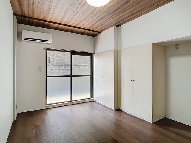 マリュンヌ金沢の洋室