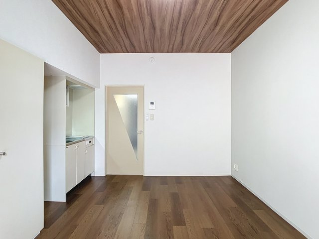 マリュンヌ金沢の洋室