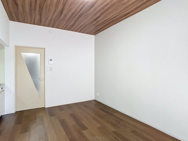 マリュンヌ金沢の洋室