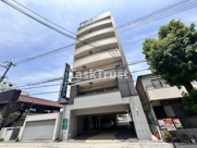 ラ・フォーレ放出の画像