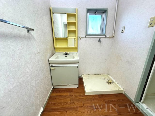 第2橋本マンションの独立洗面台