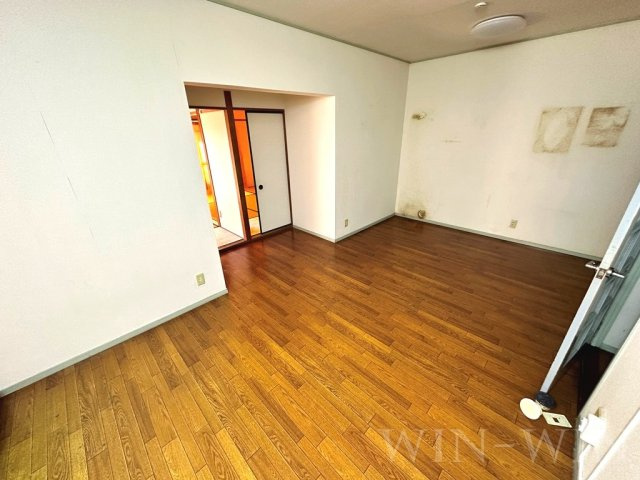 第2橋本マンションの居間・リビング