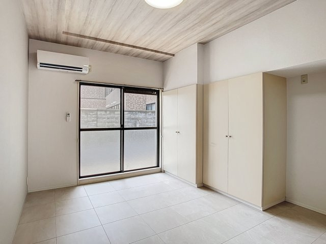 マリュンヌ金沢の洋室