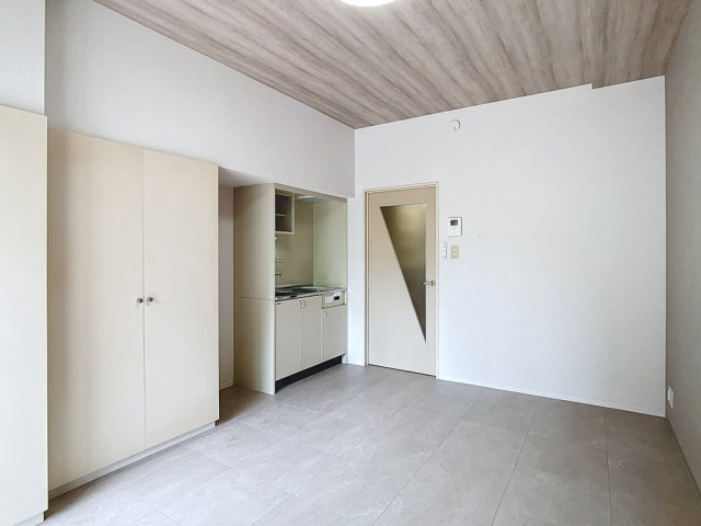 マリュンヌ金沢の洋室