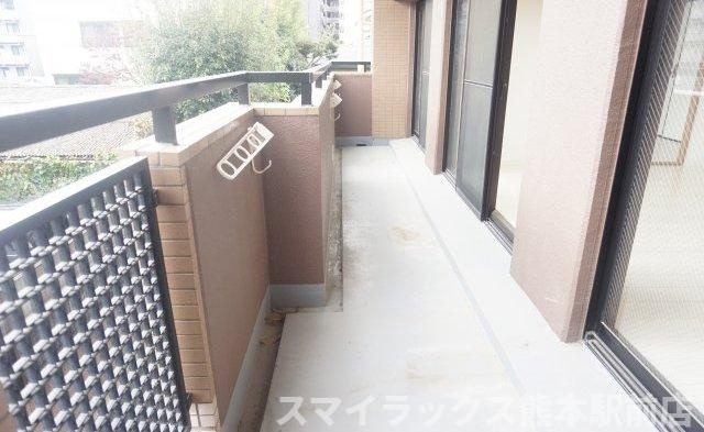 熊本市中央区菅原町の賃貸マンションのバルコニー