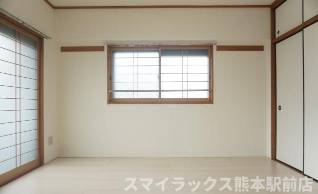 熊本市中央区菅原町の賃貸マンションの洋室