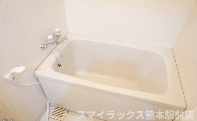 熊本市中央区菅原町の賃貸マンションの浴室