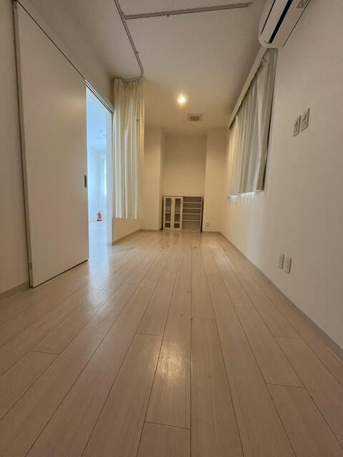 野毛マリアビルのロビー| 