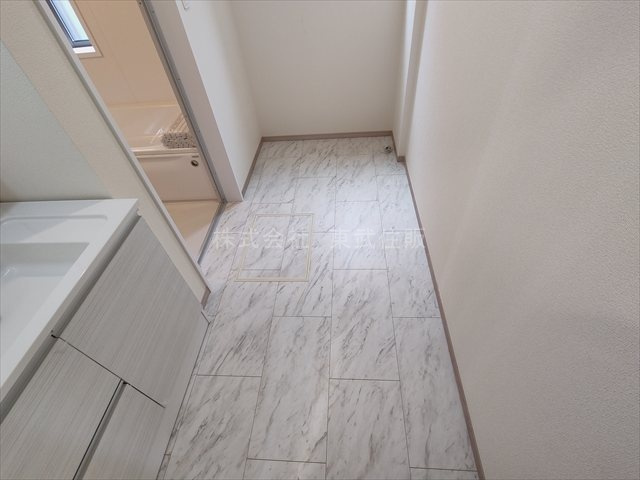 【脱衣所】 | 狭山市東三ツ木5期　全2棟　B号棟 | 洗面室