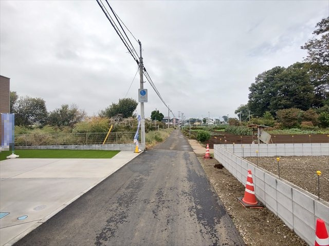 【前面道路含む現地写真】の画像