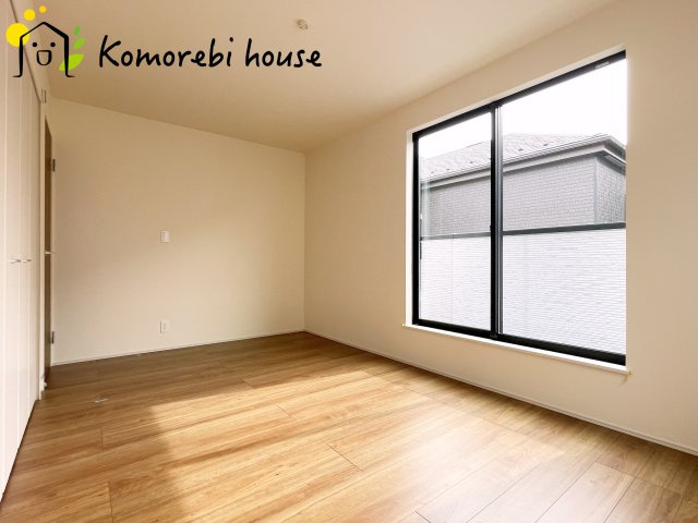 北足立郡伊奈町西小針1丁目131番　新築一戸建て　ハートフルタウン　Bの寝室|ゆとりの広さです