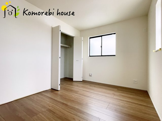 北足立郡伊奈町西小針1丁目131番　新築一戸建て　ハートフルタウン　Bの洋室|広々とした洋室です