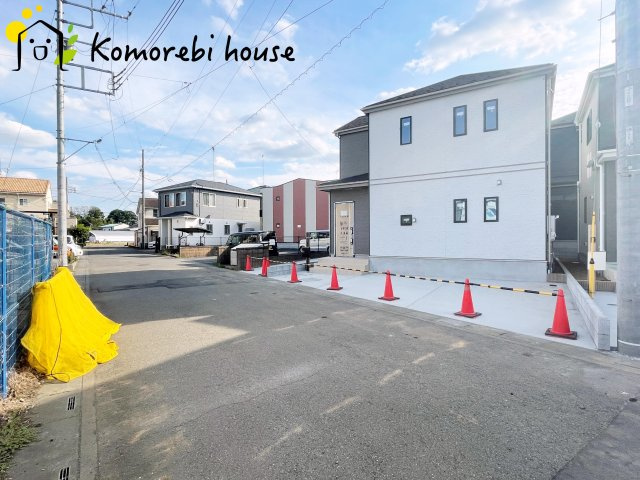 北足立郡伊奈町西小針1丁目131番　新築一戸建て　ハートフルタウン　Bの前面道路含む現地写真|前面道路含む現地写真です