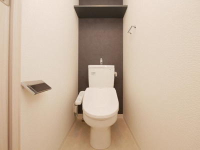 【トイレ】 | S-RESIDENCE堺筋本町Uno | ゆったりとした空間のトイレです