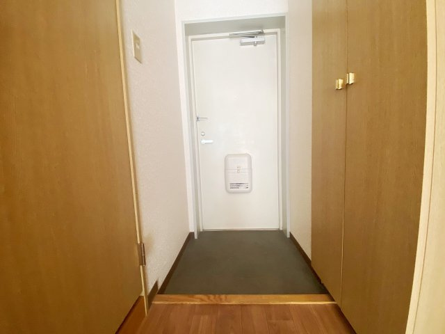 桜フラッツの玄関