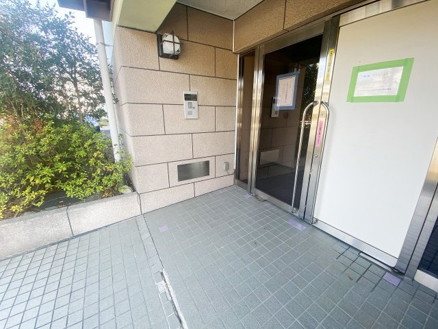 桜フラッツのエントランス