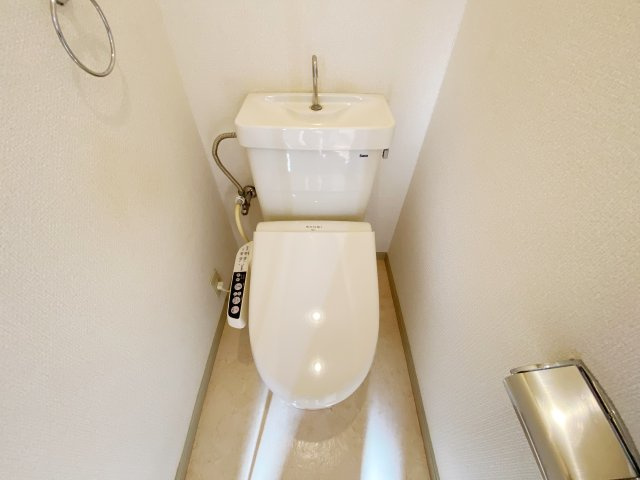 カルデアBのトイレ|別号室の参考写真です。