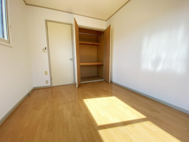 カルデアBの収納|別号室の参考写真です。