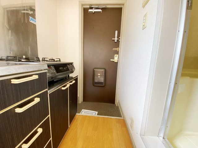 カルデアBの玄関|別号室の参考写真です。