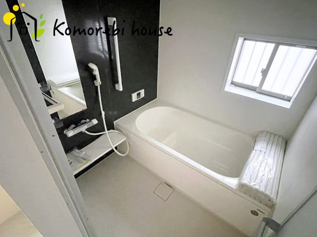 北足立郡伊奈町西小針1丁目131番　新築一戸建て　ハートフルタウン　Eの浴室|親子のコミュニケーションの場としていかがでしょうか。1坪風呂と広くゆったり入れます♪