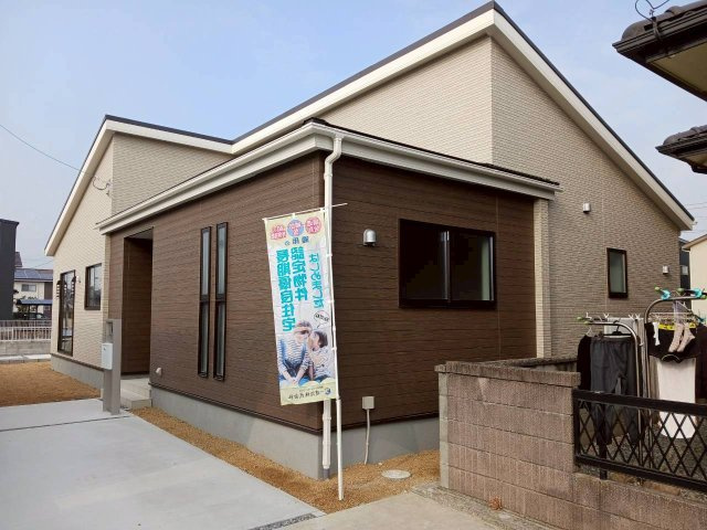 リーブルガーデン丸亀市郡家町第七