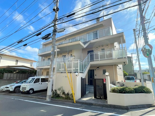 アイ・和泉の外観|★使いやすい振分けタイプ、水回りを大幅リニューアル♪