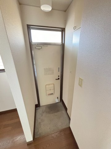 【玄関】