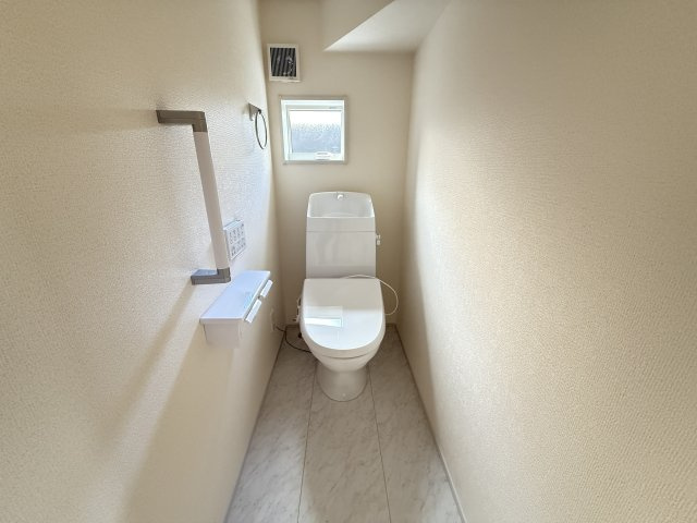 神戸市垂水区福田5丁目新築戸建のトイレ
